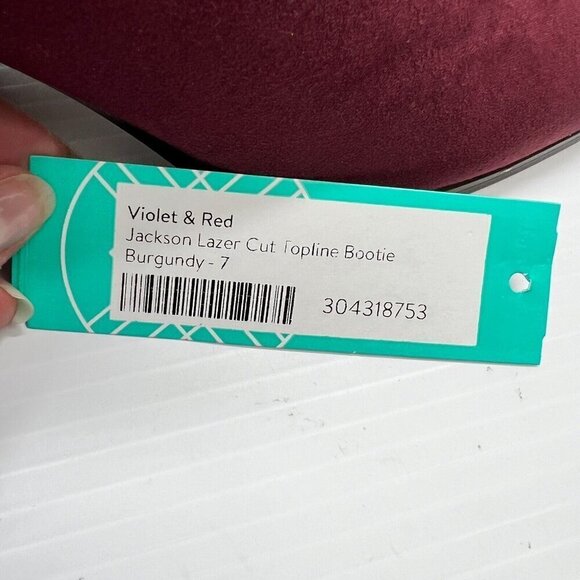 Violet & Red Jackson Lazer Cut Topline Bootie Faux Suede Burgundy Size 7 NWOB - Picture 14 of 14